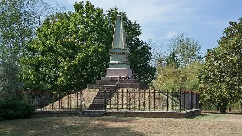Illusztráció, az első 1849-es kápolnai emlékmű, obeliszk / Wikipédia