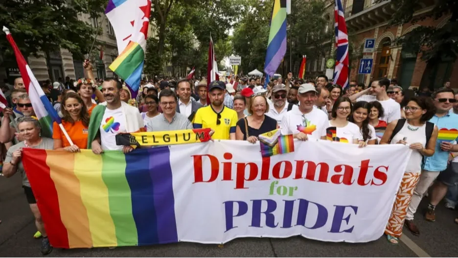 Diplomaták a Pride mellett (Fotó: ireland.ie)