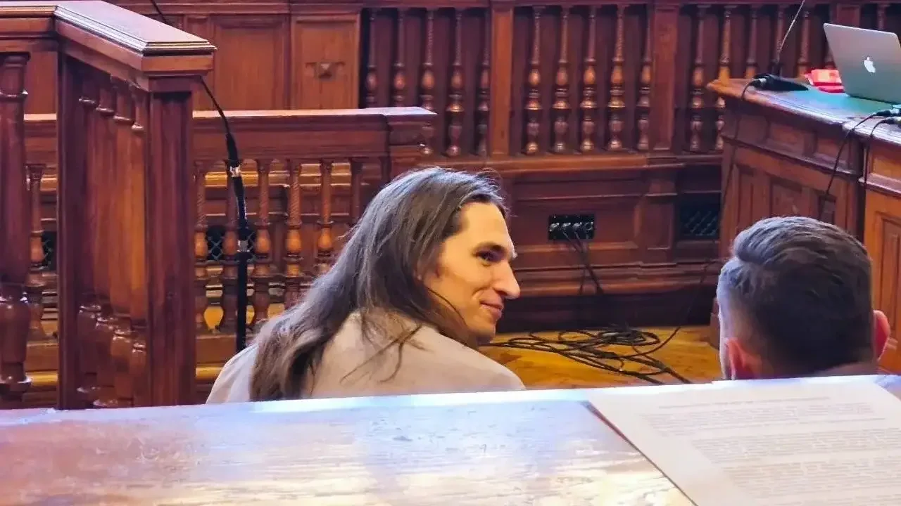 Továbbra is a jól megérdemelt körülmények között marad az antifa terrorista