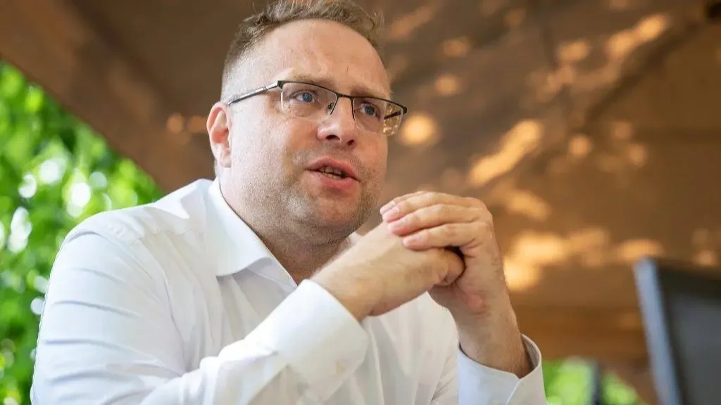 Nem véletlenül akarja távol tartani Szolnoktól a Mi Hazánkat a polgármester