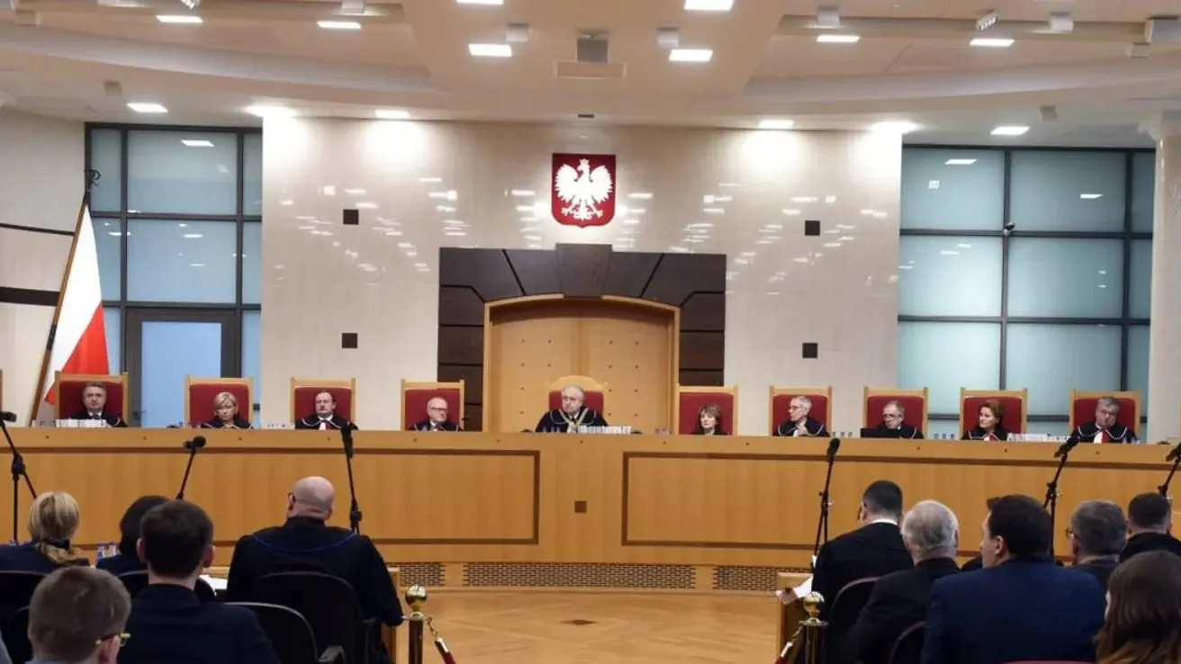 A lengyel alkotmánybíróság alkotmányellenesnek nyilvánított a liberális kormány „gyűlölettörvényét”