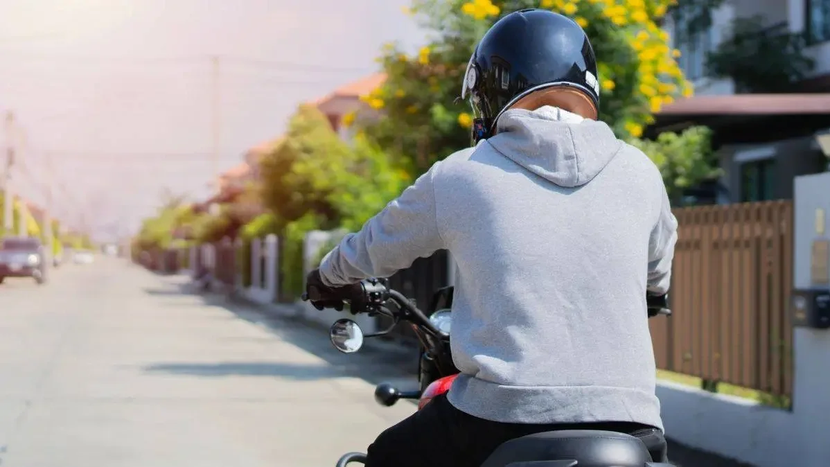 Feljelentették a hajdúnánási fiút felpofozó rendőrt