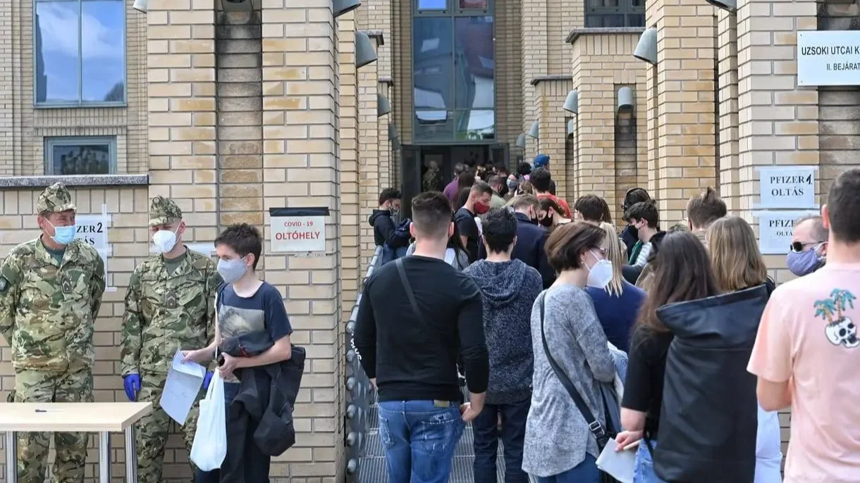 Intézkedések a koronavírus-járvány alatt: haszontalantól az abszurdig