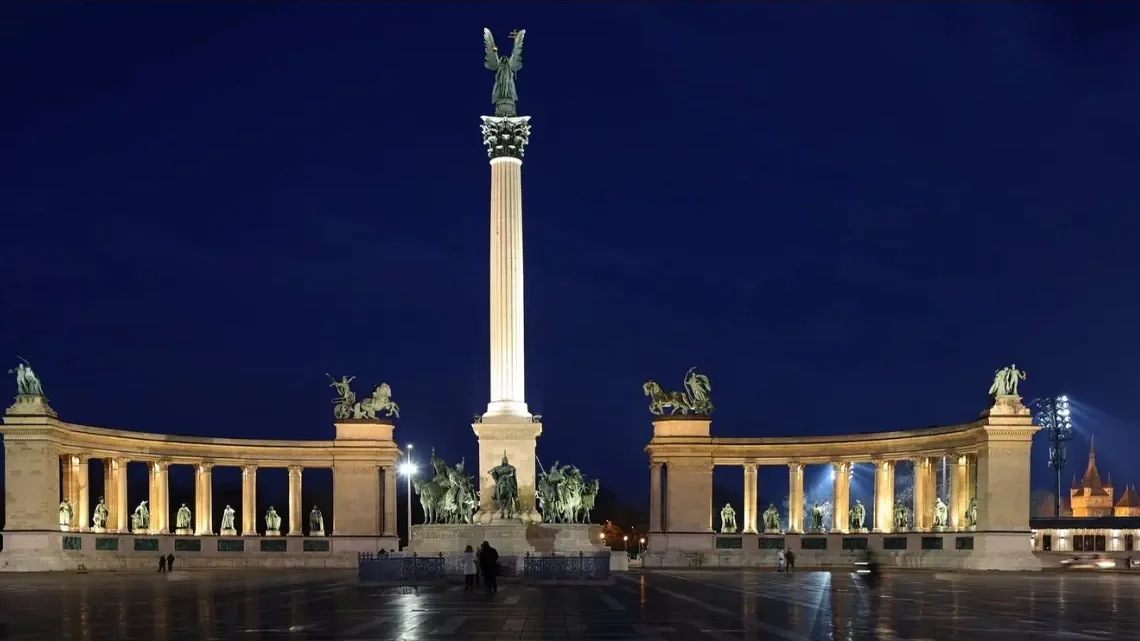 Indiai férfi próbálhatott nőket megerőszakolni a Hősök tere környékén (FRISSÍTVE A RENDŐRSÉG VÁLASZÁVAL)