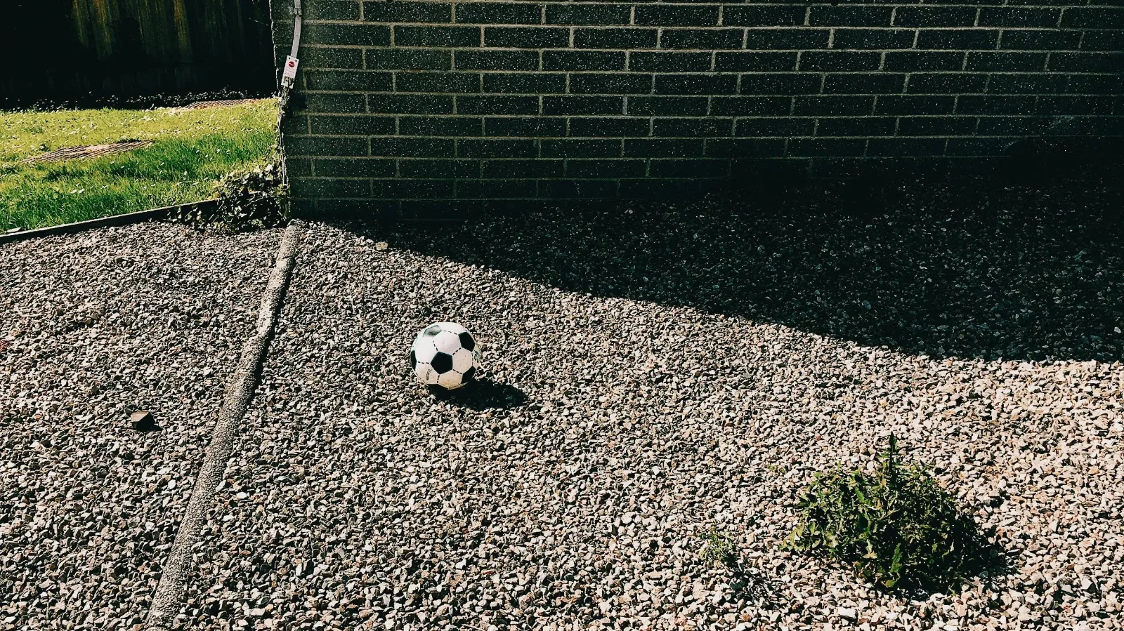 Fegyverrel lőtt egy kiskorú felé egy férfi Borsodszirákon