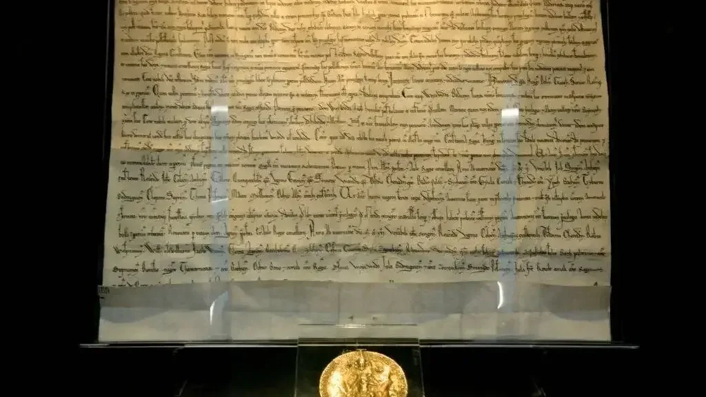 The World’s Two First Constitutions: The English and the Hungarian 