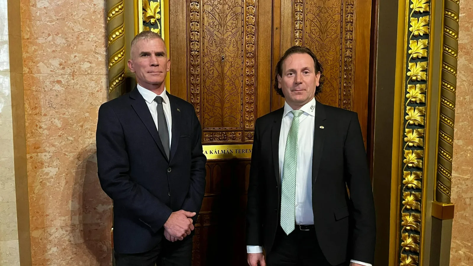 Szajlai János (balra) és Szabadi István, a Mi Hazánk politikusai