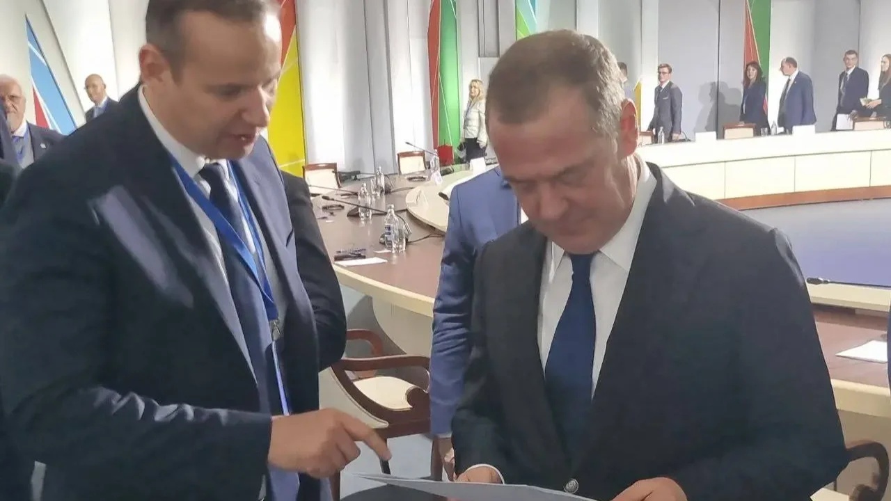 Fotó forrása: Toroczkai László X-oldala