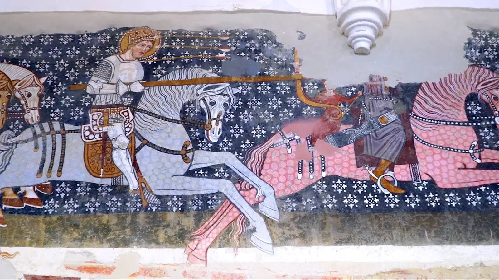 Freskórészlet a székelyderzsi templomban a Szent László-legendából: Szent László lovagkirály alakja