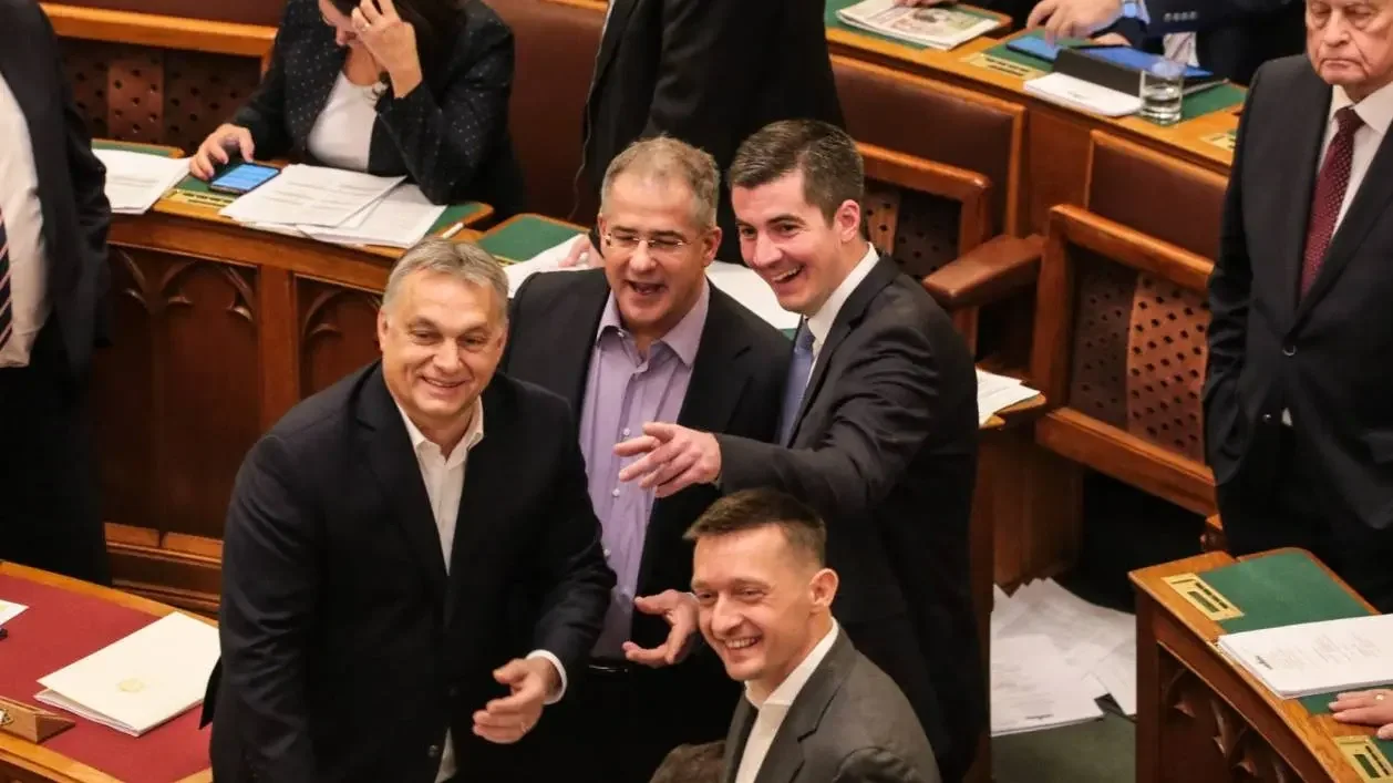Orbán Viktor, Kósa Lajos, Kocsis Máté és Rogán Antal a parlament ülésén 2018. december 12-én (Fotó: Bankó Gábor)