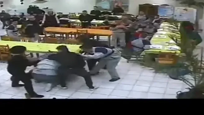 Szőlő utca – tömegverekedés a „szegény ártatlan gyerekek” között