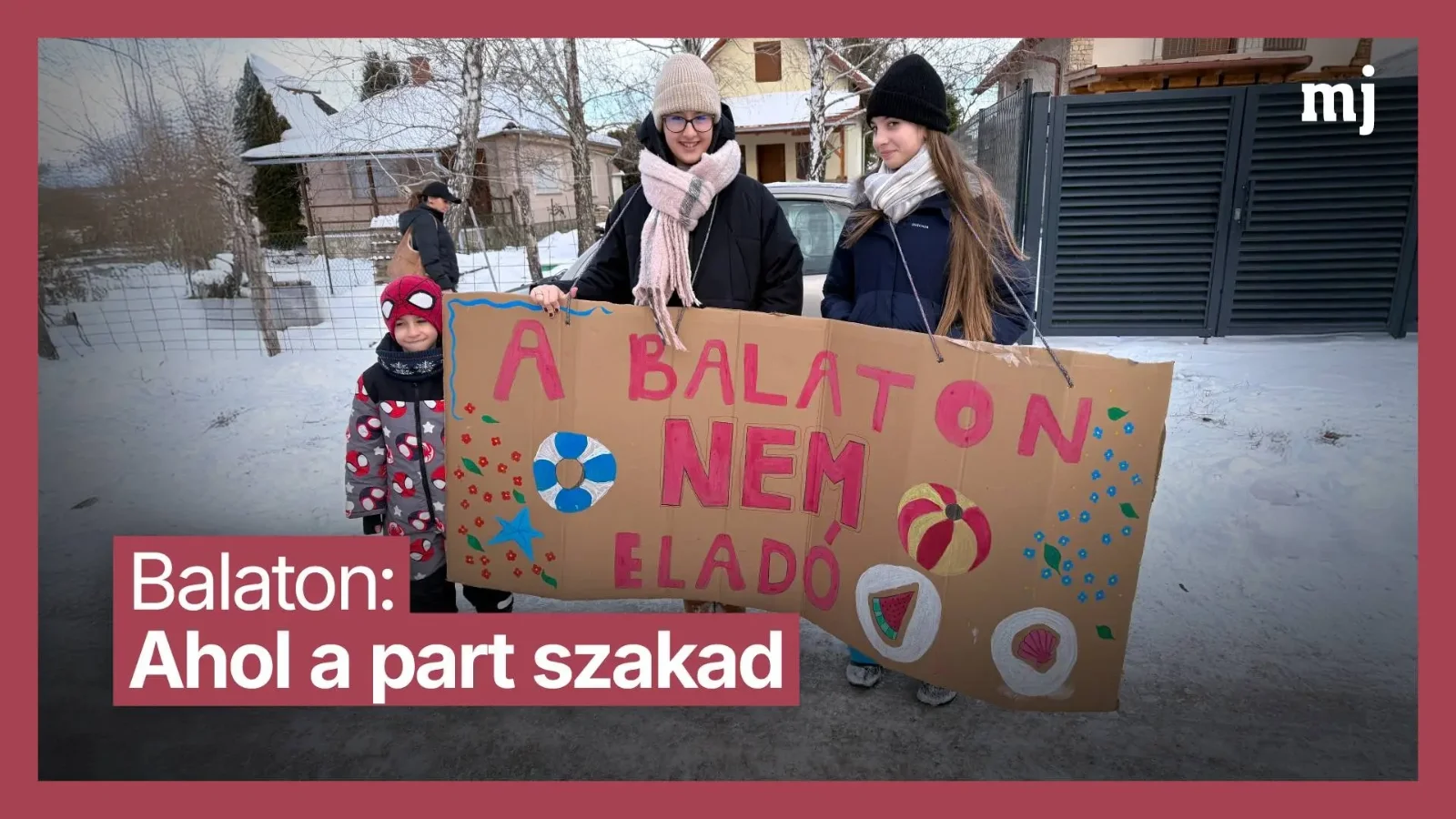Fonyódon január 11-én civilek vonultak utcára, mert úgy érezték: a Balaton-part egyre kevésbé a közösségé, és egyre inkább beruházások tárgya