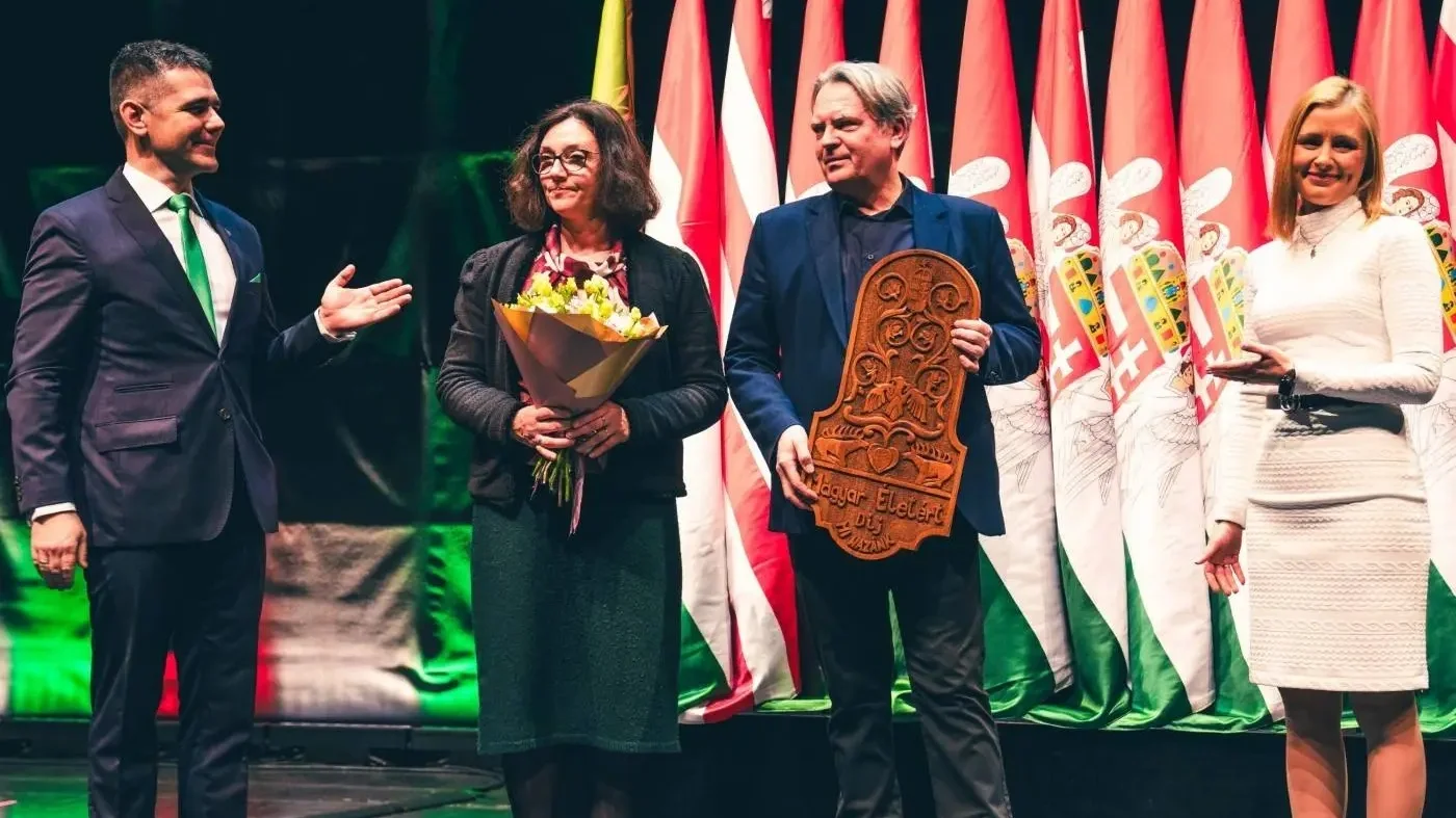 Dúró Dóra és Novák Előd adta át a díjat Magyarország legnagyobb kongresszusi és rendezvényhelyszínén | Kép forrása: Magyar Jelen