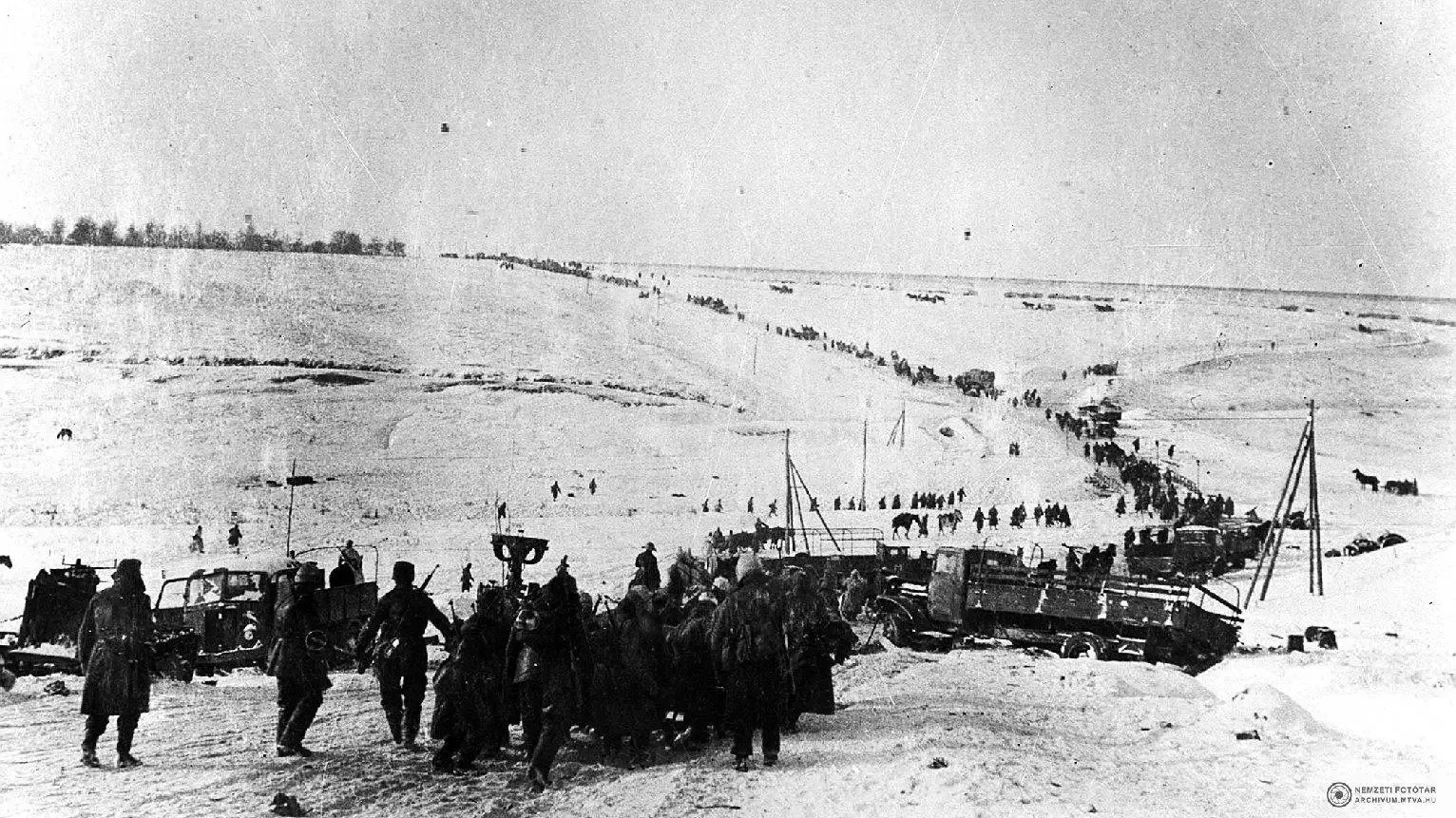 A magyar 2. hadsereg gyalogos alakulata a Don-kanyarnál | Kép forrása: Nemzeti Fotótár