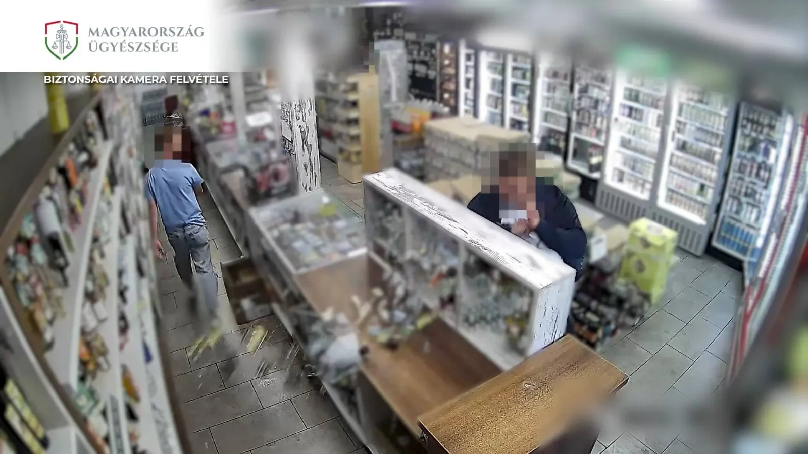 A dohánybolt biztonsági kamerájának felvétele | Kép forrása: Magyarország Ügyészsége
