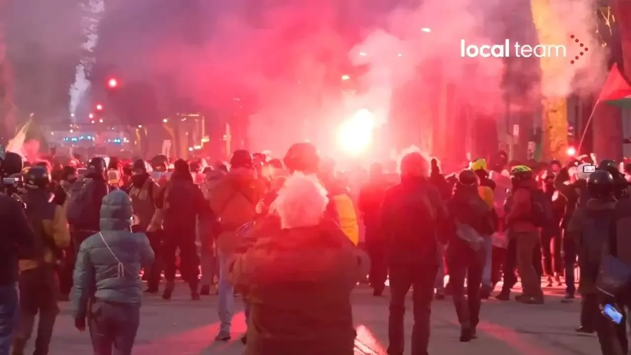 Részlet az erőszakos tüntetés eseményeit megörökítő egyik videóból | Kép forrása: Local Team/X