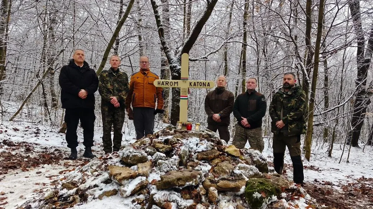 Az egyesület tagjai a helyreállítás után | Fotó: Lipták Tamás/Magyar Jelen