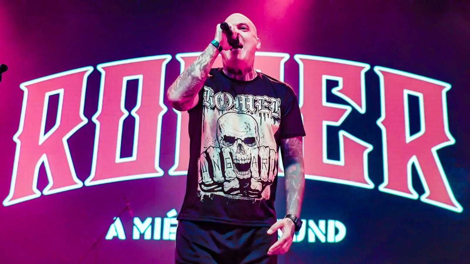 Sziva Balázs, a zenekar frontembere | Forrás: Sziva Balázs Facebook-oldala