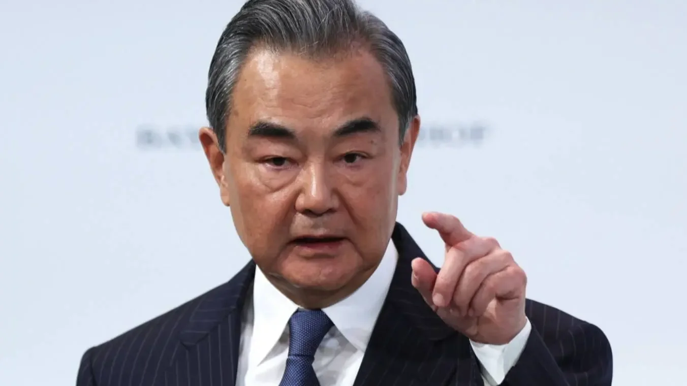 Kiemelt képünkön Vang Ji külügyminiszter - fotó: MTI/EPA/Pool/Getty Images/Johannes Simon