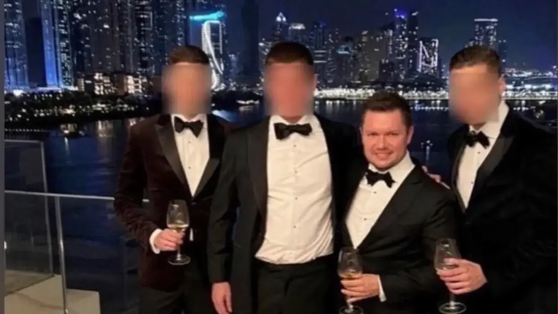 Matolcsy Ádám barátai körében Dubajban. | Kép forrása: Forbes.hu