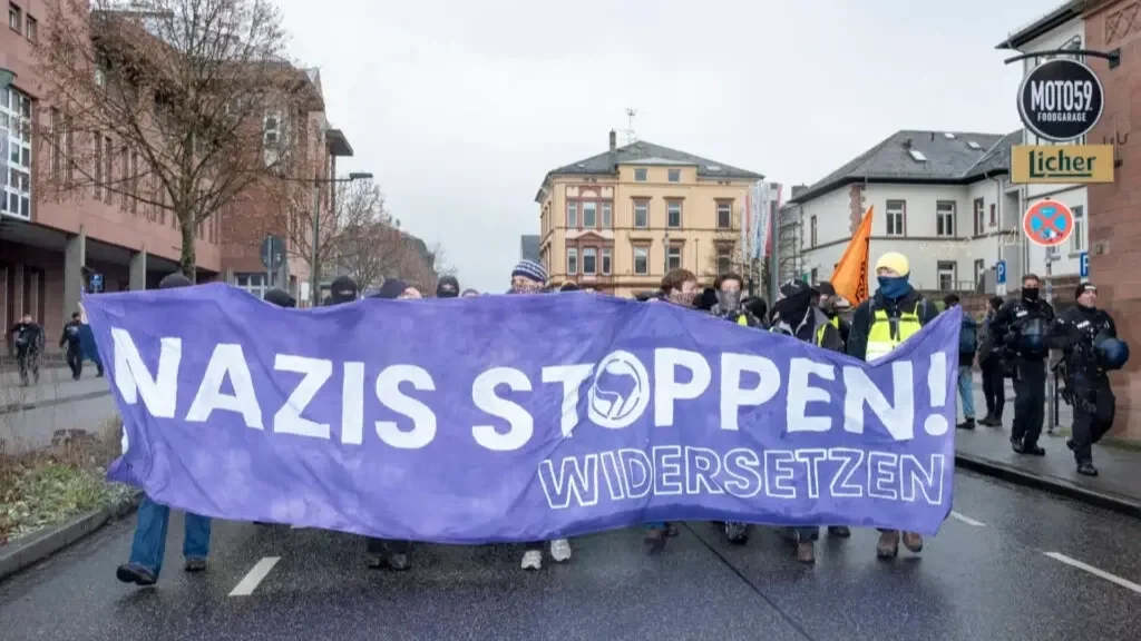 A „widersetzen” antifasiszta szövetség már a „Generation Deutschland” 2025. novemberi alakuló kongresszusán is mozgósított | Kép forrása: Moritz Schlenk/IMAGO