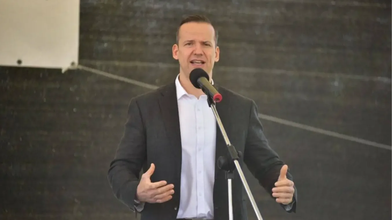 Fotó forrása: Toroczkai László X-oldala