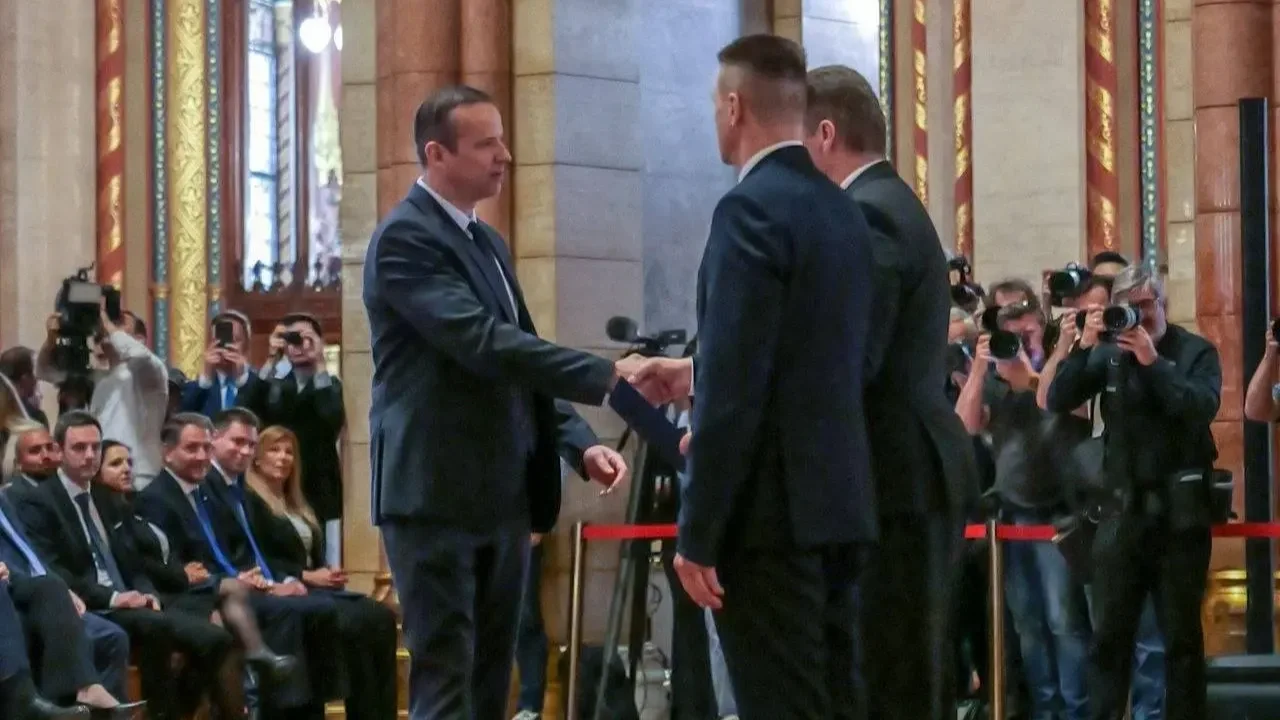 Kép forrása: Toroczkai László X-oldala